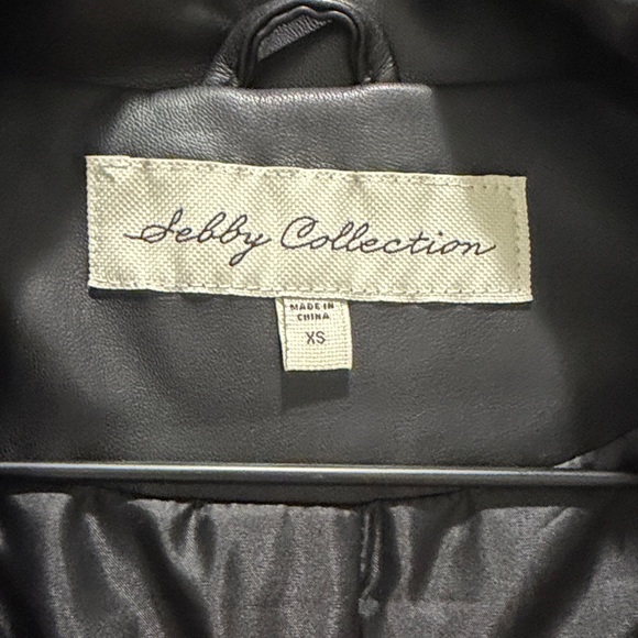 Black Mini Puffer Jacket - Picture 2 of 3